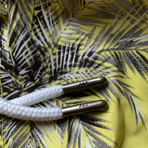 Swim Trunks - Picture 5 of 5